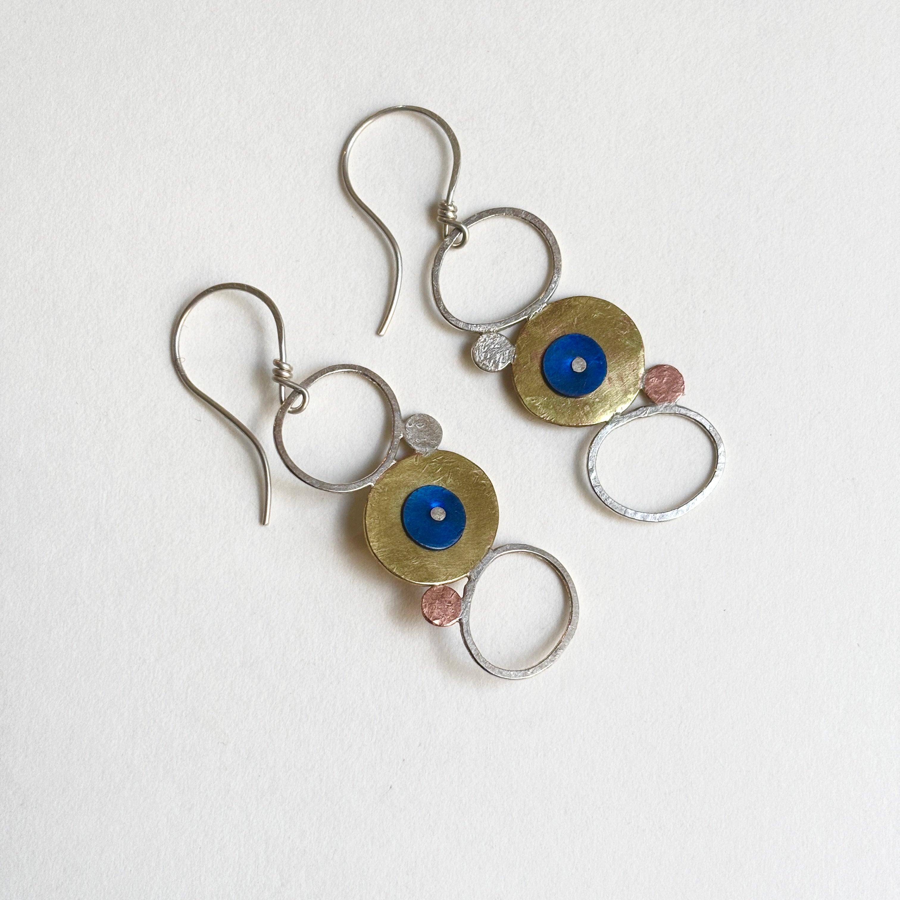 Medium Pebble Stack Drops | Craft Leeds